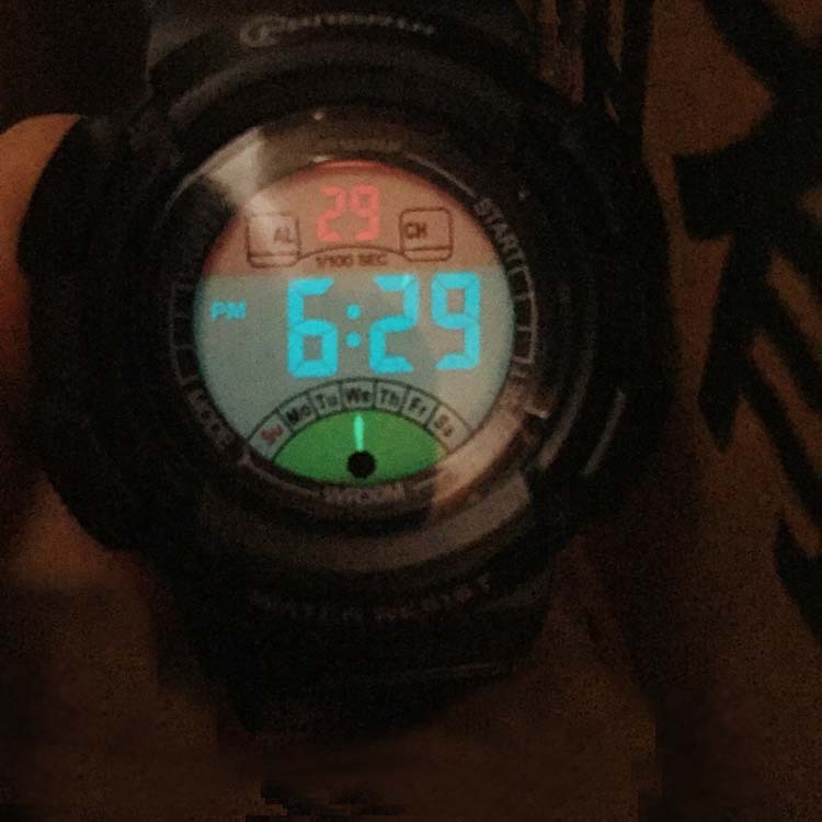 Children's watches, waterproof electronic watches for boys and girls, LED student outdoor sports watches for girls Application Scenario