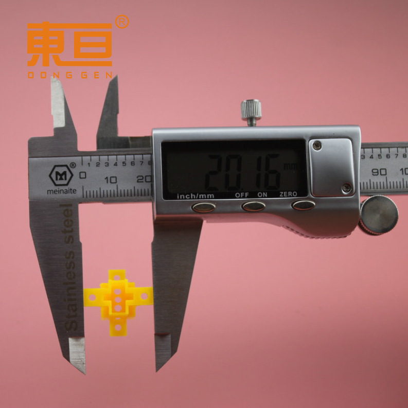 D2010172AB Huangding plug Double Plug Plastic Connector Toy accessory, Technology model parts Item Picture
