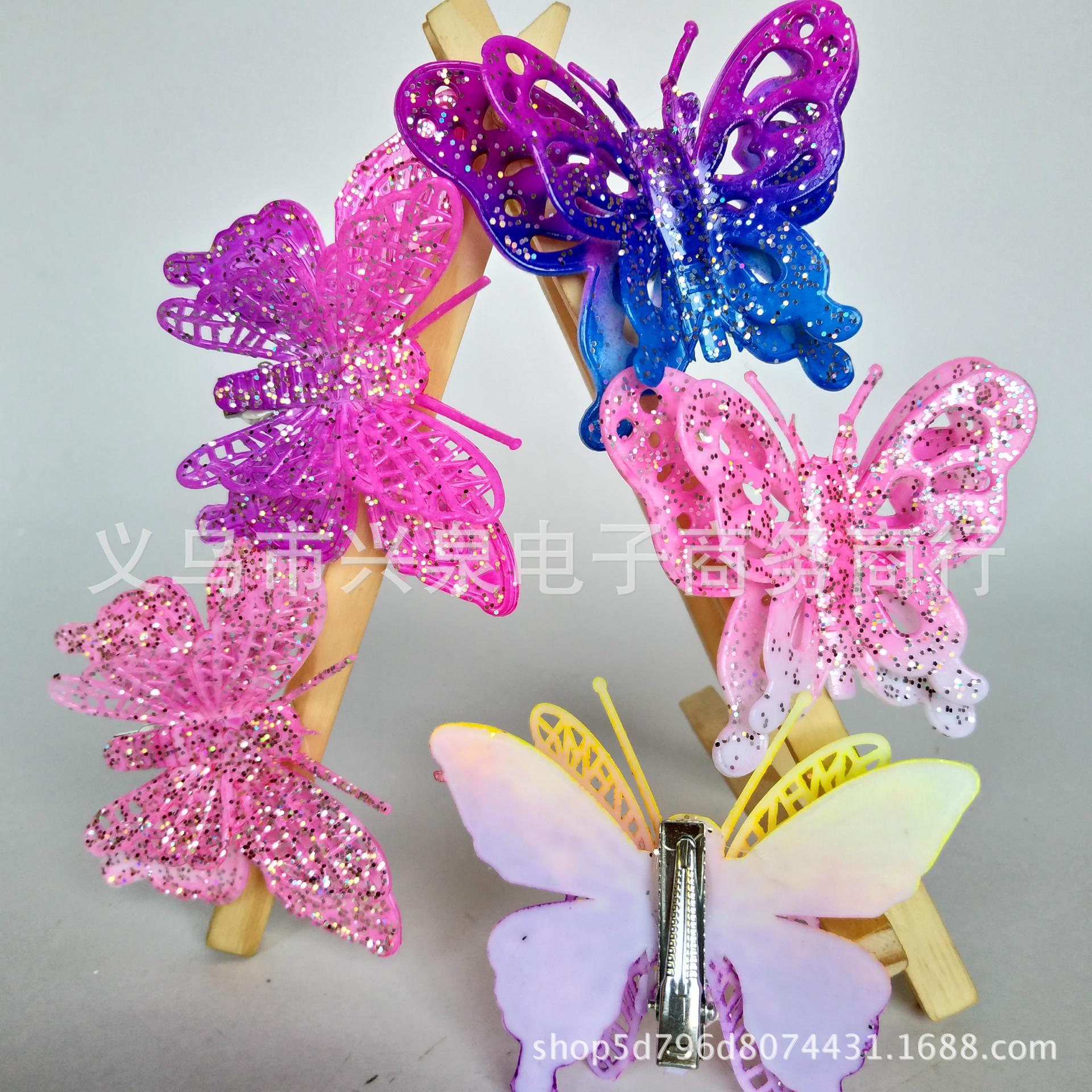 【 Zone 1-7 】 100 butterfly clamps per box, 6,400 yuan per box. Butterfly hair clips, cute headwear, simulated butterfly edge clamps, gold and bright pink butterfly clamps, 1 yuan supply
