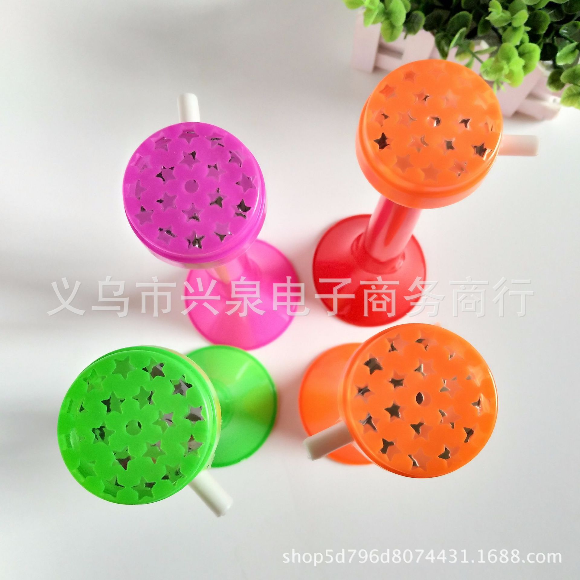 【 Zone 3-3 】 High-pitched speakers 900 yuan per box, high-pitched plastic speakers, children's speakers, toys, cheering props, 1 yuan, 2 yuan, toy wholesale Application Scenario