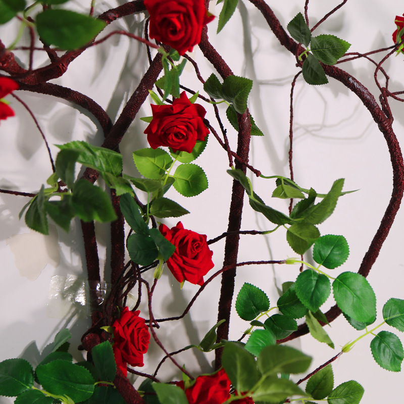 Simulación rosa flor vid árbol falso ratán tira planta plástico ratán decoración del hogar ingeniería decoración de pared interior sala de estar Application Scenario