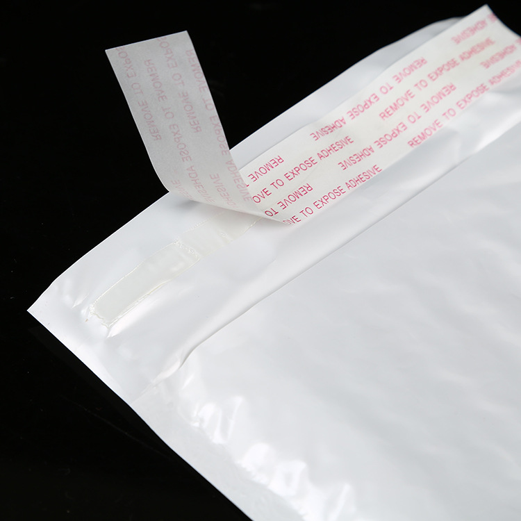 Pearlescent film bubble bag bubble envelope bag thickened express shockproof bubble bag manufacturer white express bag Application Scenario
