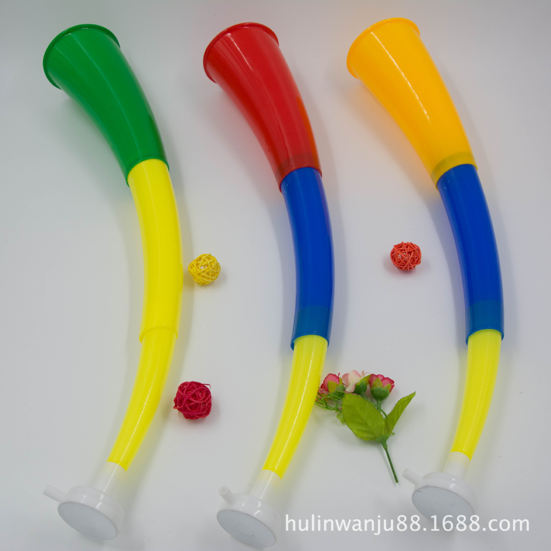 厂家批发世界杯球迷助威大号三节可伸缩牛角喇叭塑料喇叭儿童玩具
