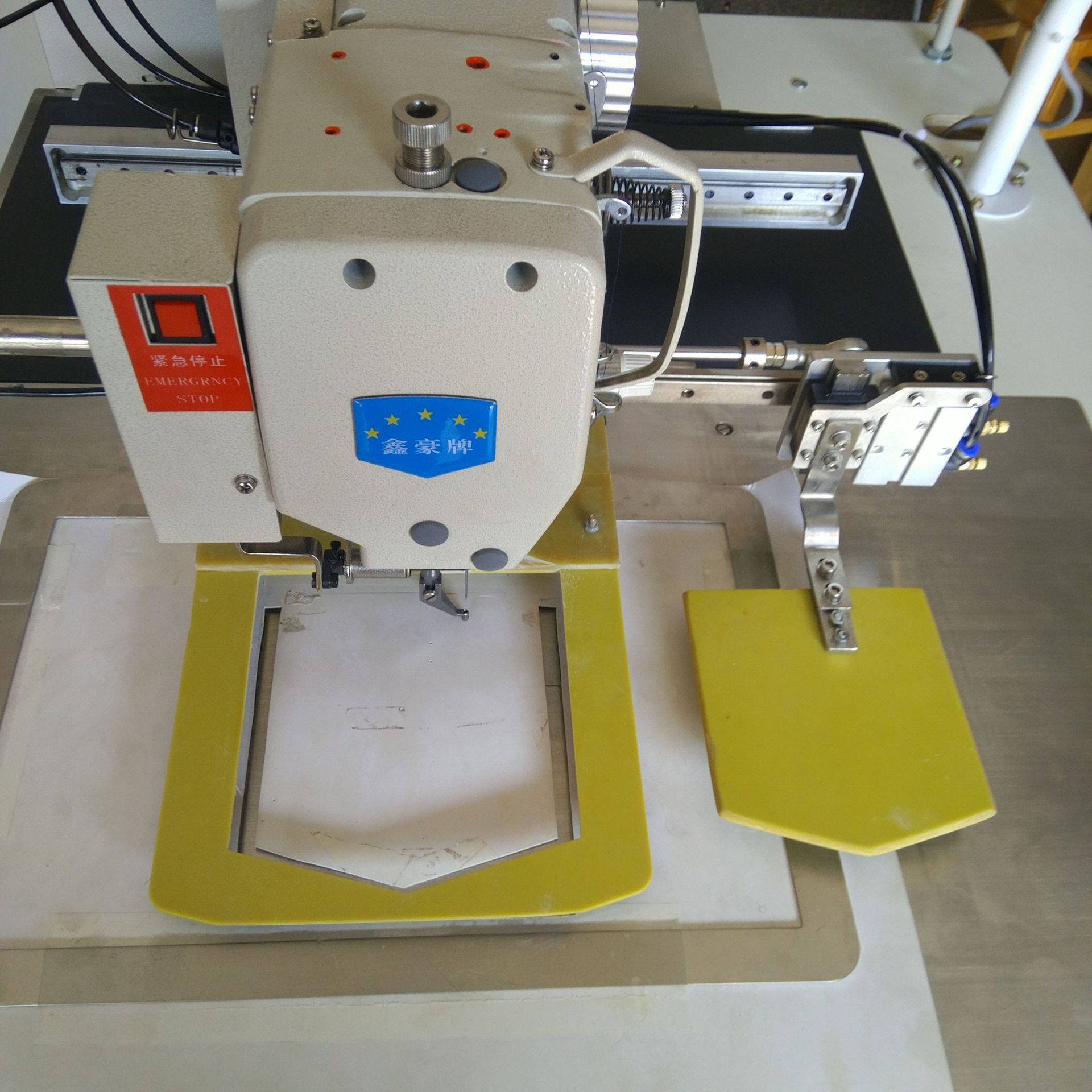 缝中设备实物图