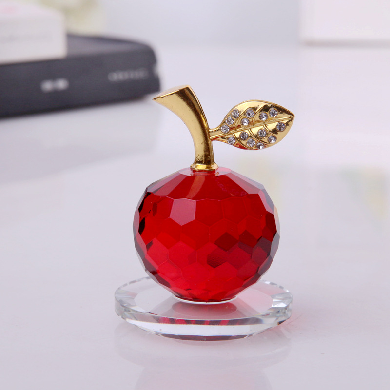 K9 Crystal Apple Christmas Eve Christmas Colorful Crystal Craft Souvenir Gift Mobile Phone Counter Decoration Pieces Auspicious Yu Crystal Application Scenario
