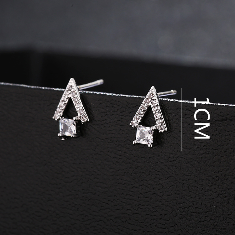 Japanese And Korean Style New Fashion S925 Sterling Silver Earrings Female Diamond Circle Anti-Allergy Trend Earrings Diamond Silver Earrings Specification drawing
