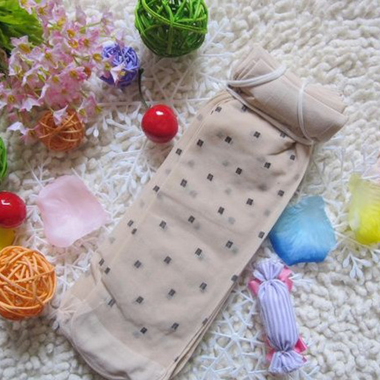 Wholesale of spring and summer jacquard women's stockings, small hanging flower cored stockings, short stockings, straight stockings and adult socks from the manufacturer Item Picture