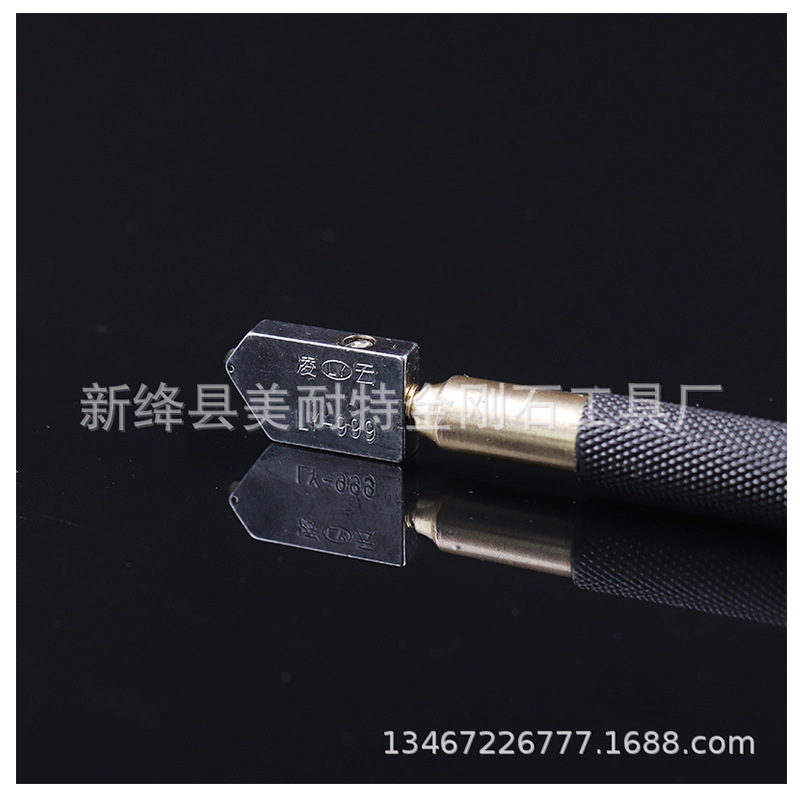 供应黑铁柄滚/金刚石玻璃刀/地砖切割器滚白底实物图