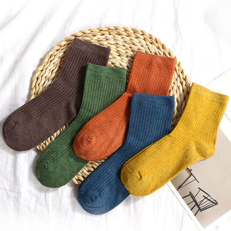 Heap heap calcetines otoño-invierno nuevo estilo mujer tira de dibujo retro medias color sólido moda con estilo japonés calcetines de moda details Picture