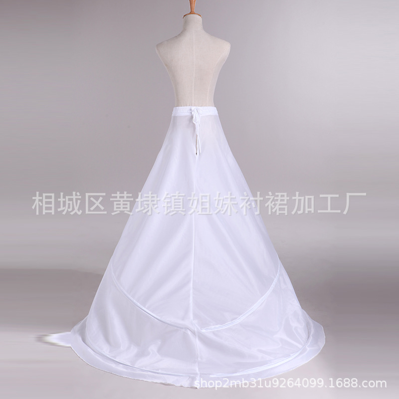 Manufacturers spot two ring yardless tail skirt wholesale foreign trade bride wedding accessories tail lengthened petticoat Application Scenario
