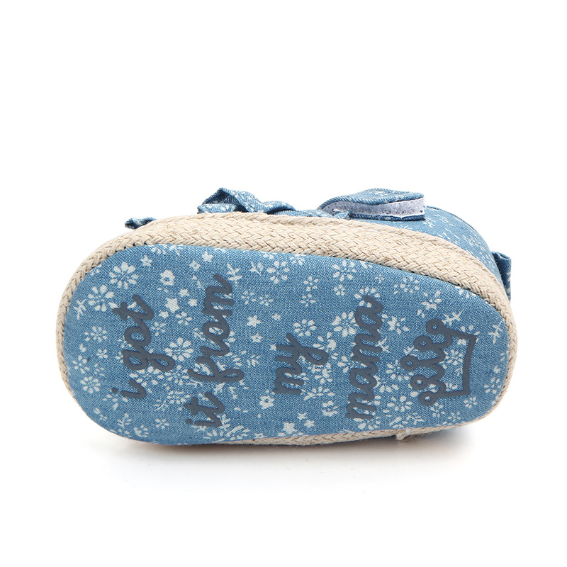 Autumn lace baby shoes, soft-soled baby shoes, learning shoes, indoor anti-slip factory direct sales 0968 Application Scenario