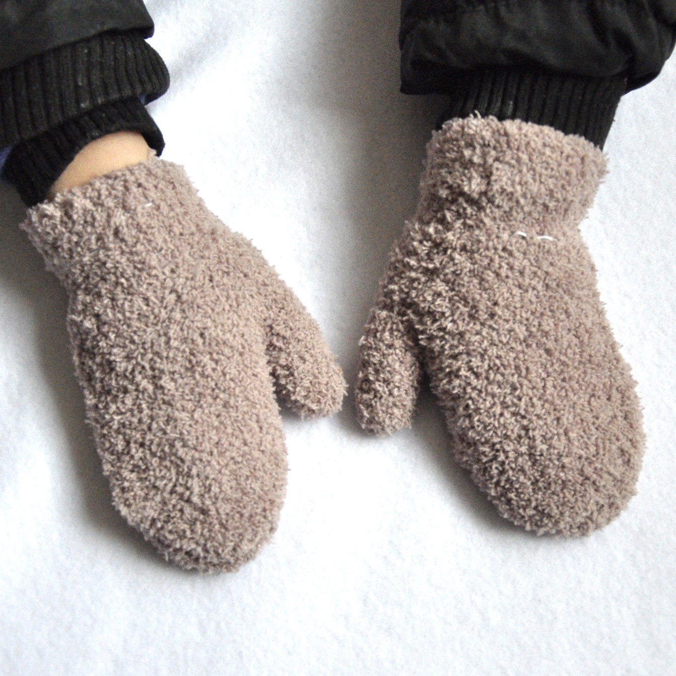 儿童冬季防寒保暖针织包仔手套 小孩子半边绒毛绒绒加绒加厚手套详情图1