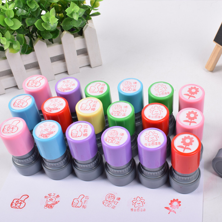 Factory direct supply of fun teacher evaluation and encouragement stamps, teaching supplies, children's plastic photosensitive stamps