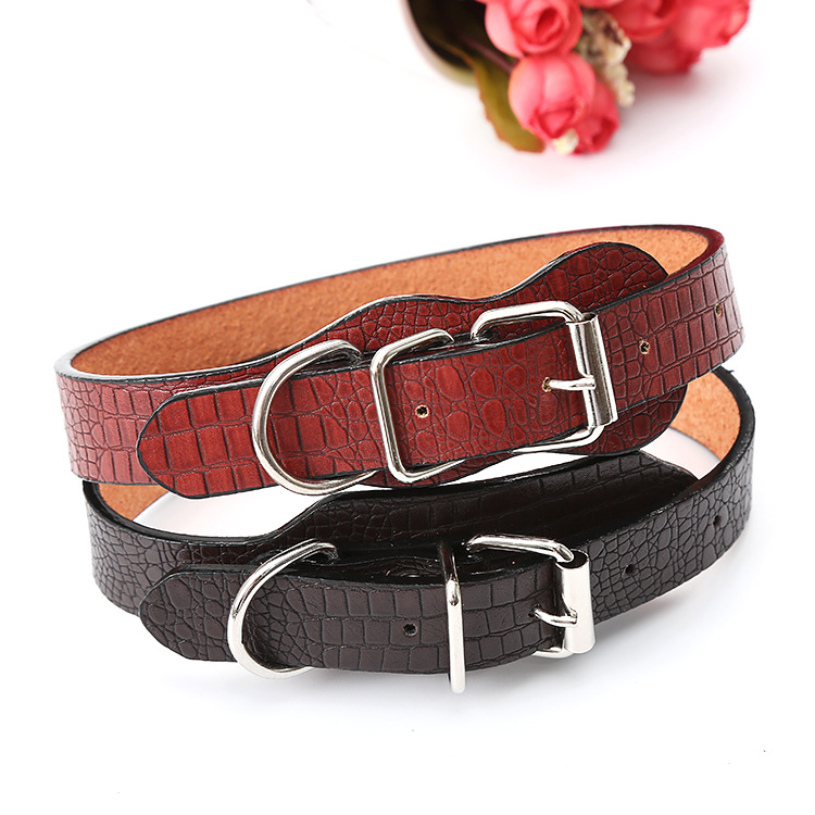 Wholesale pet supplies, pet collars, pet dog neck covers, leather dog collars, pet leashes in stock, direct supply from the manufacturer details Picture