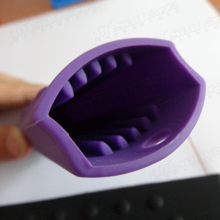 Factory direct sales of silicone heat insulation pot handle covers, pot handle covers, creative home life products, anti-scalding handle covers Application Scenario