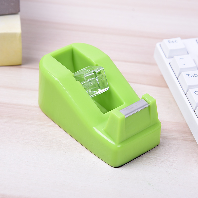 The small-sized transparent tape cutter with a tape seat is suitable for tapes within 18mm. It is directly supplied by the office supplies manufacturer Application Scenario