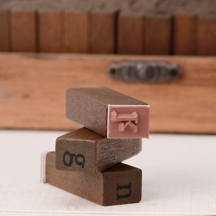 Factory direct supply of 70 retro alphanumeric and numeral DIY decorative stamps in wooden boxes Item Picture