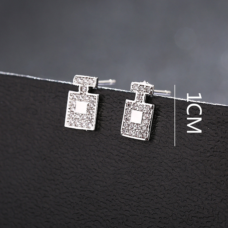 Japanese And Korean Style New Fashion S925 Sterling Silver Earrings Female Diamond Circle Anti-Allergy Trend Earrings Diamond Silver Earrings details Picture