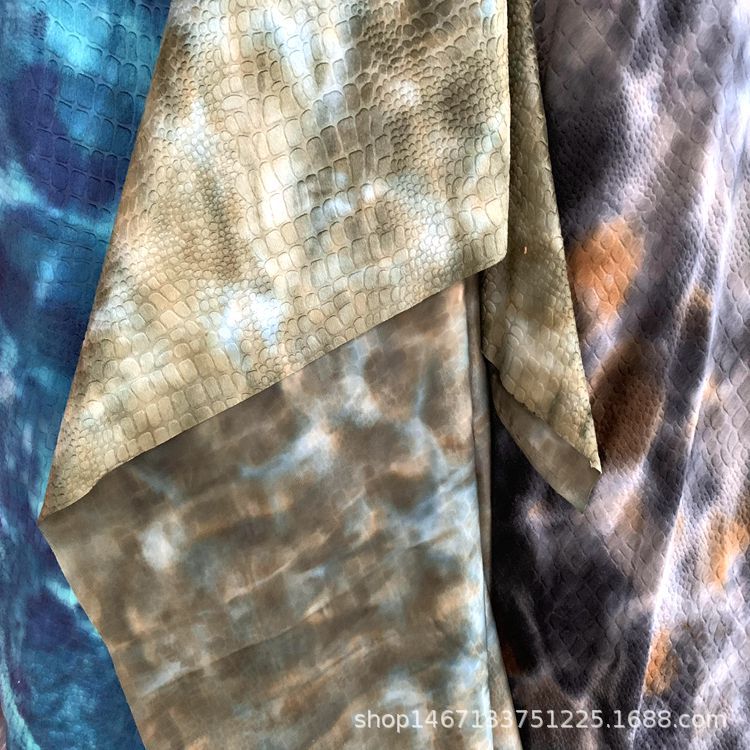 Short plush dinosaur pattern fabric, tie-dyed embossed gradient color, various toys, clothing and accessories, crocodile pattern velvet fabric Application Scenario