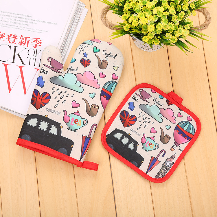 【LOVELY HOME】 Digital printing microwave oven gloves Heat insulation mat two sets of anti-hot heat insulation high temperature oven baking gloves cross-border Item Picture