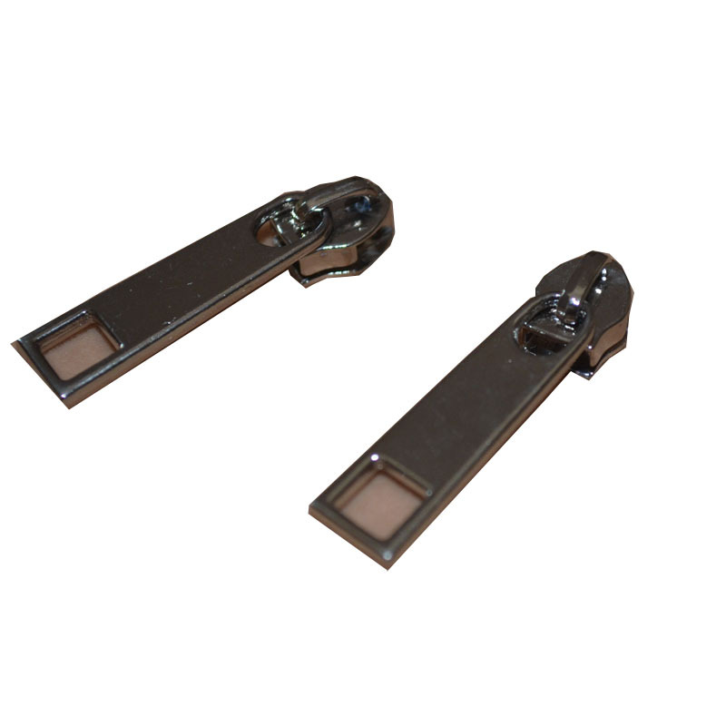 Stock Supply 3# Fashion Plastic Zipper Head A Variety Of Nylon With Spring Head In Stock Injection Of Black Rubber Black Bottom Application Scenario