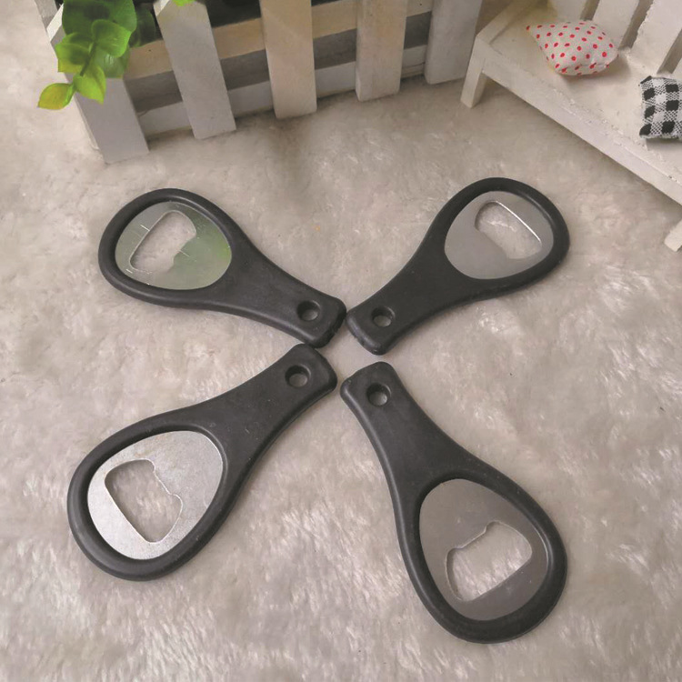Wholesale plastic bottle openers from the manufacturer, advertising beer openers, tennis rackets, beer screwdrivers, and bottle openers that can be printed with logos Application Scenario