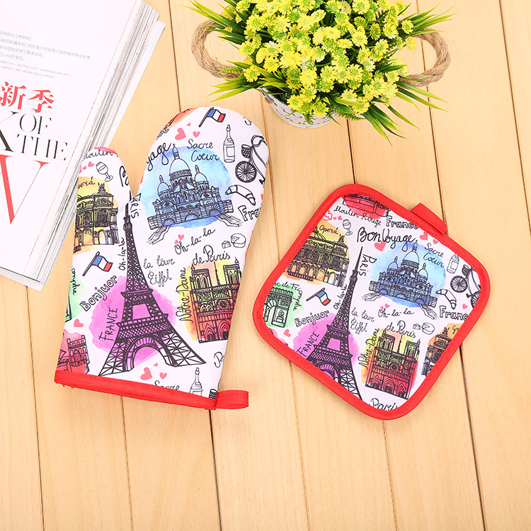 【LOVELY HOME】 Digital printing microwave oven gloves Heat insulation mat two sets of anti-hot heat insulation high temperature oven baking gloves cross-border Application Scenario