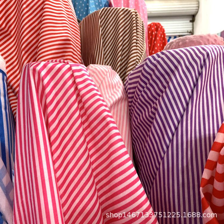 Knitted polyester striped fleece fabric for clothing, toys, home furnishings, headwear, hair accessories, cushions, throw pillows, packaging, short plush fabric details Picture