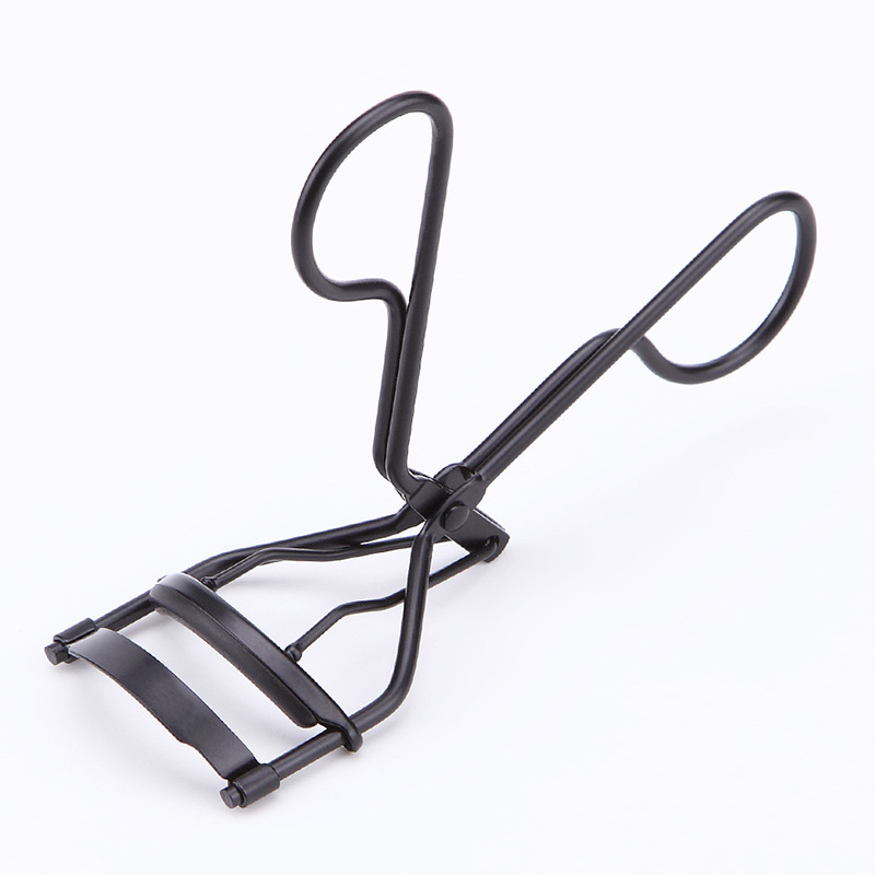 The shanilak dynamic curling eyelash curler comes with a black silicone pad made of stainless steel to protect eyelashes. It has a fashionable and beautiful appearance for beauty details Picture
