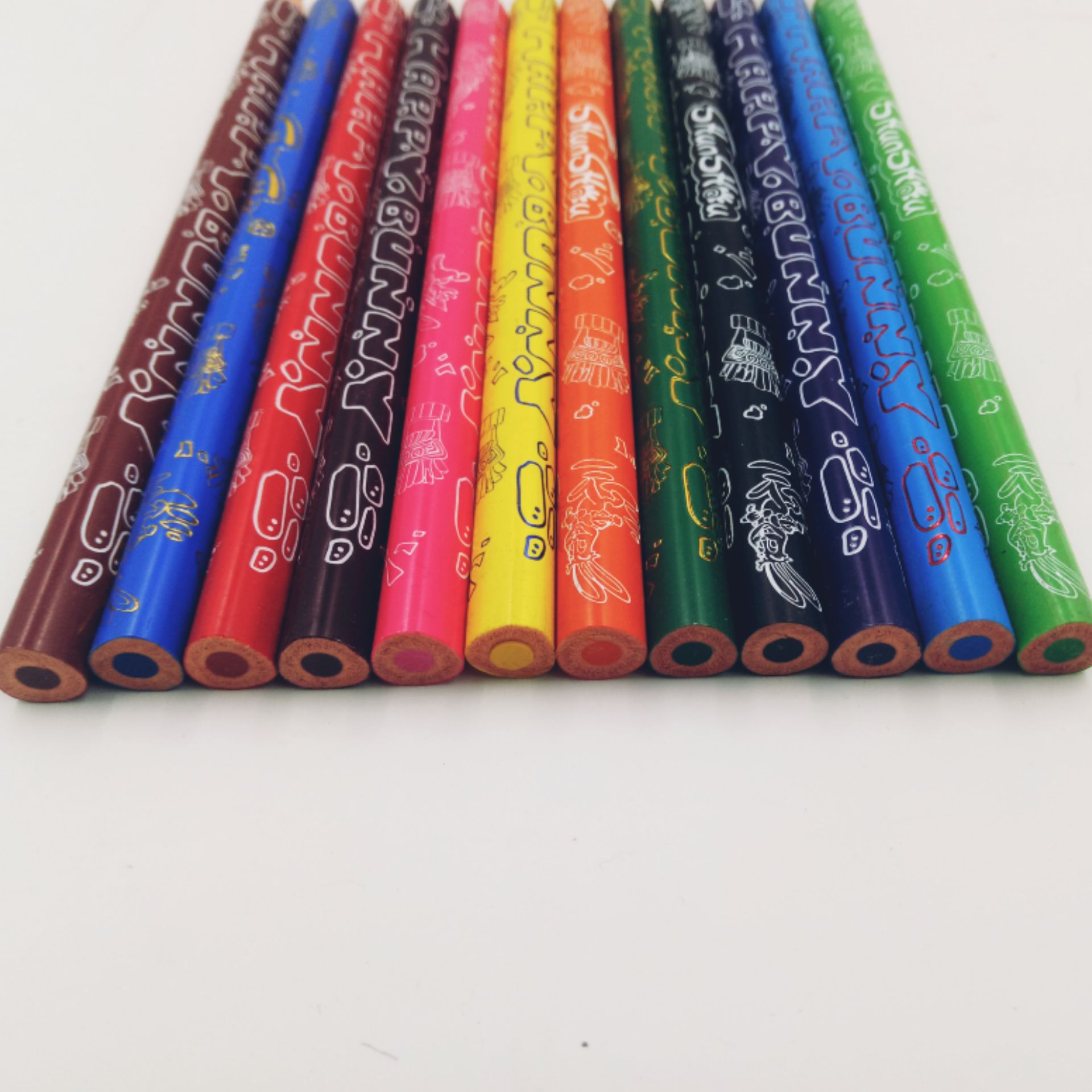 厂家直销大三角粗彩铅绘画小学生图案粗杆径12色儿童彩色绘图铅笔