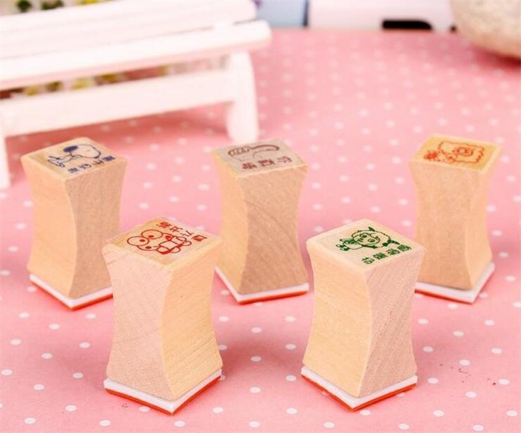 Wooden teacher's comment stamps, children's comment stamps, and wooden stamps for teaching encouragement and praise of students Application Scenario