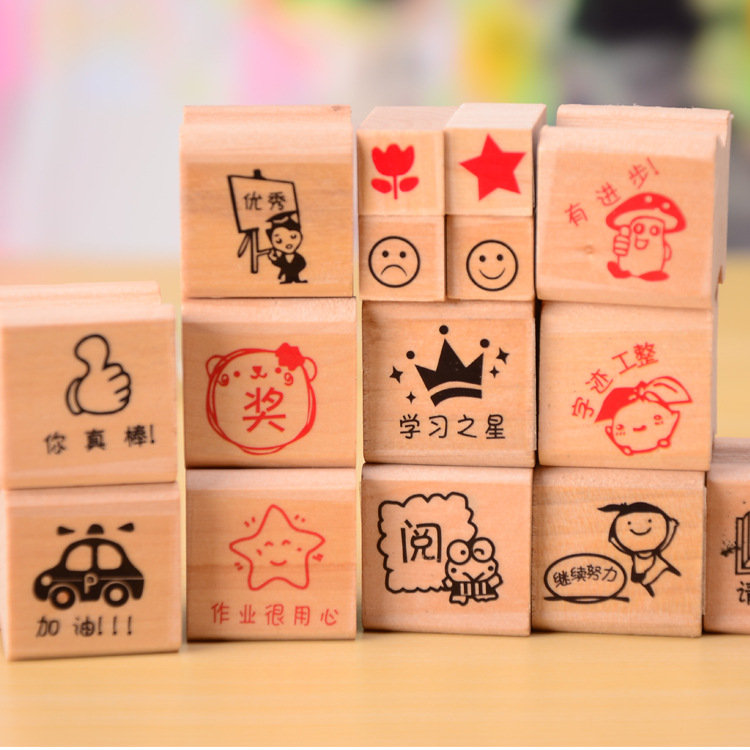 Wholesale of 15 wooden box children's gift stamps in both Chinese and English versions of the new cartoon teacher's comment encouragement stamps Application Scenario