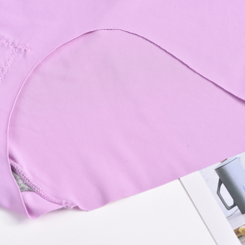 Extra-large version of seamless underwear for overweight women under 180 pounds, ice silk one-piece mid-waist uniform size triangular underwear Specification image