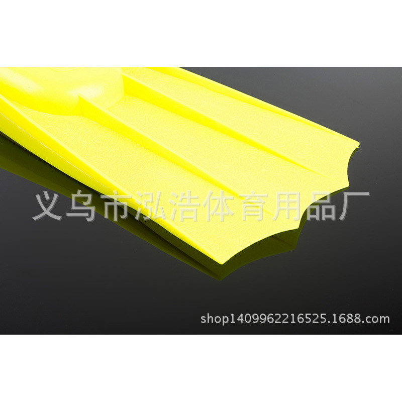 Supply high-quality silicone flippers for swimming assistance, swimming and diving flippers, and diving equipment and supplies Item Picture