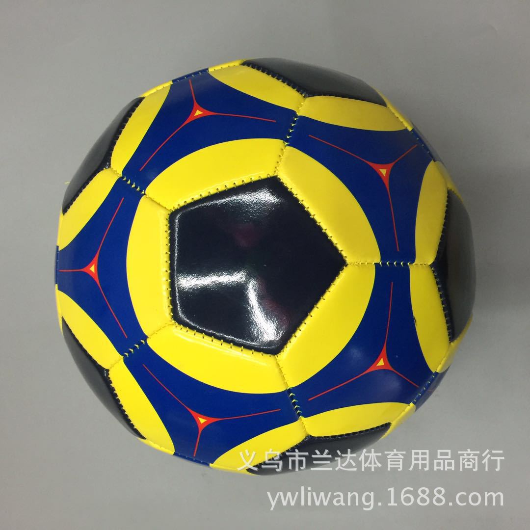 2018新款PCV五号足球 世界杯儿童训练娱乐用球运动户外厂家批发