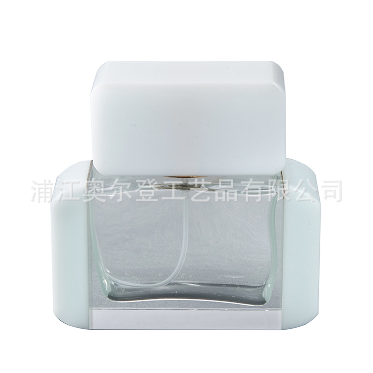 Wholesale Car Perfume Bottle 50Ml Square Perfume Bottle Custom K9 Spray Essential Oil Bottle Empty Bottle High-End Middle East Item Picture