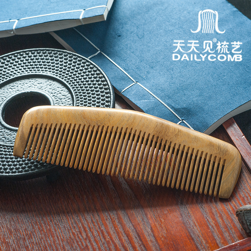 Every Day See Green Sandalwood Whole Comb Paraguay Green Sandalwood Tooth Comb Manufacturers Direct Wood Comb Factory Lettering details Picture