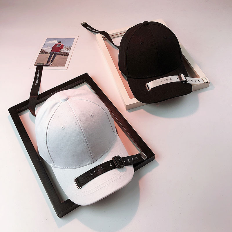 A Korean-style long-band baseball cap with a brim for women, a trendy street style for men, a versatile baseball cap with a curved brim for sun protection, and a trendy hip-hop style A Korean-style long-band baseball cap with a brim for women, a trendy street style for men, a versatile baseball cap with a curved brim for sun protection, and a trendy hip-hop style
