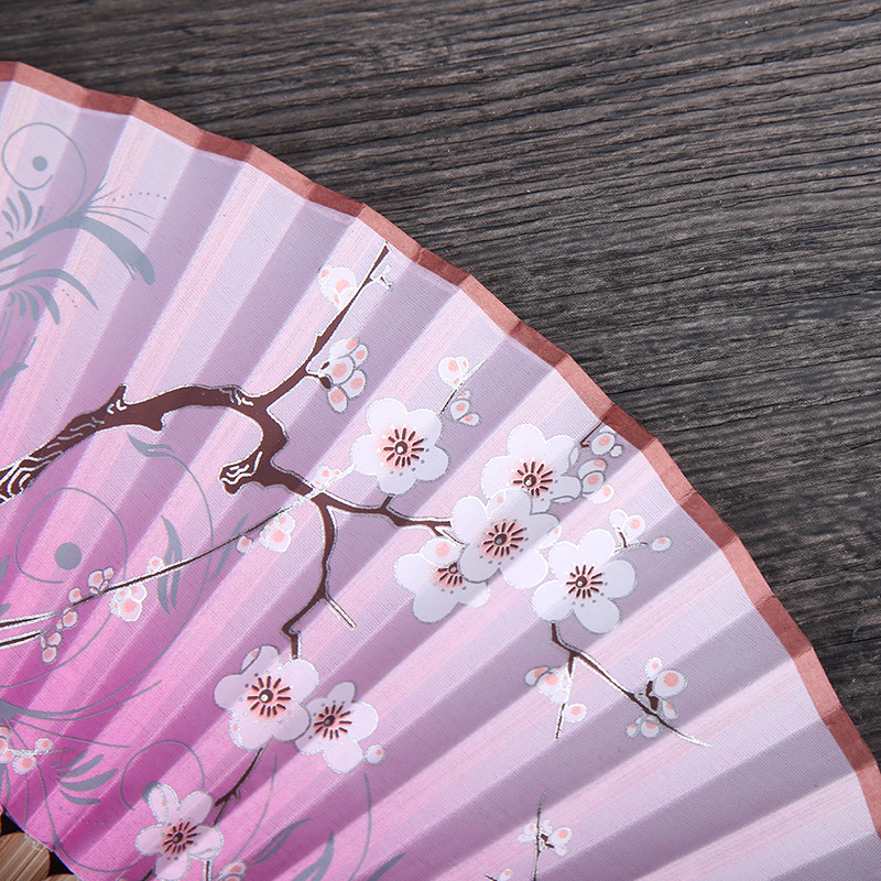High-Grade Female Fan A Smile Butterfly Japanese Head Green Bamboo Folding Fan Summer Small Female Folding Fan Application Scenario