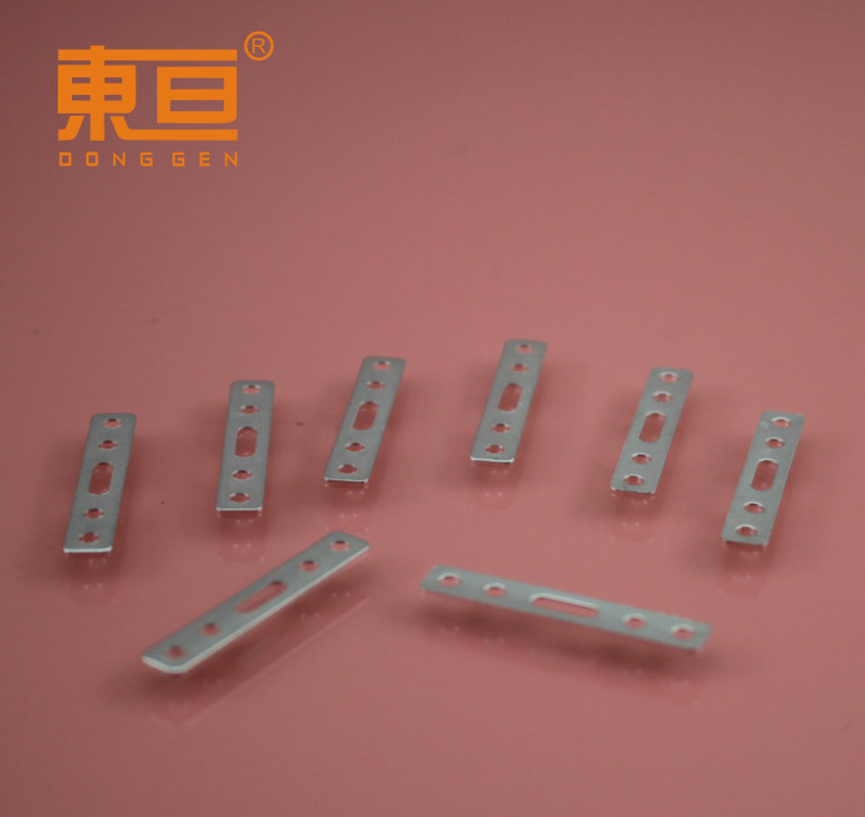 XPC3052BP Hole slot flat iron sheet Flat iron toy accessories technology mold parts Specification drawing