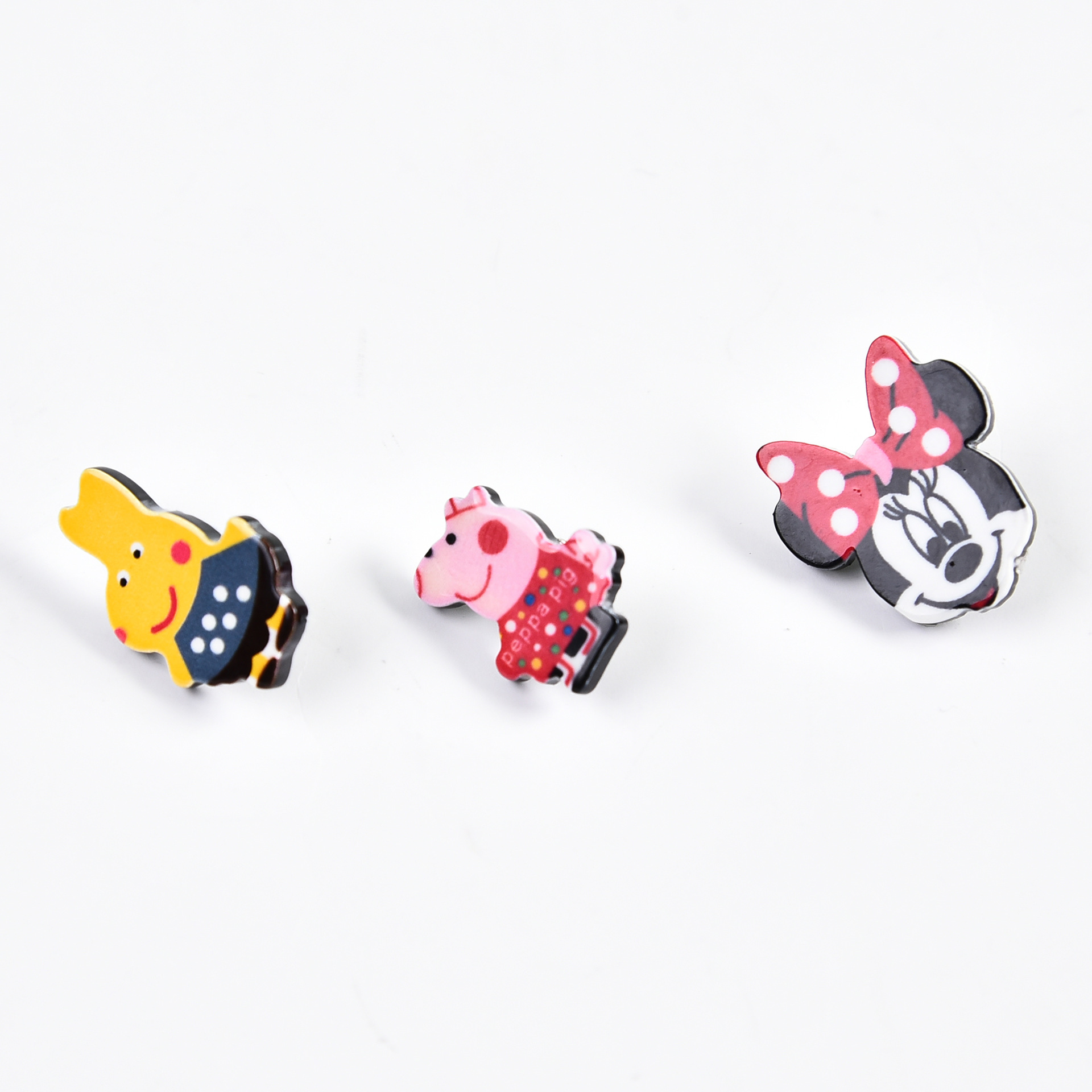 A domestic trend manufacturer customizes a variety of high-end animal children's clothing button plastic cartoon fruit animal color buttons details Picture