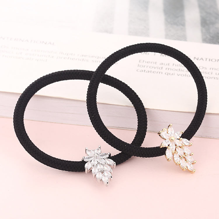 Adornos de pelo coreanos tocados moda multiplos zirconitas corbata zorro animal elástico cuerda de pelo anillo de cuero de lujo flor de cabeza Specification image