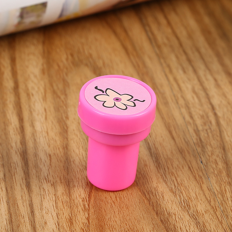 2021 New Style Kindergarten Little Red Flower Reward Stamp Children's circular pattern Cartoon Toy stamp Specification image