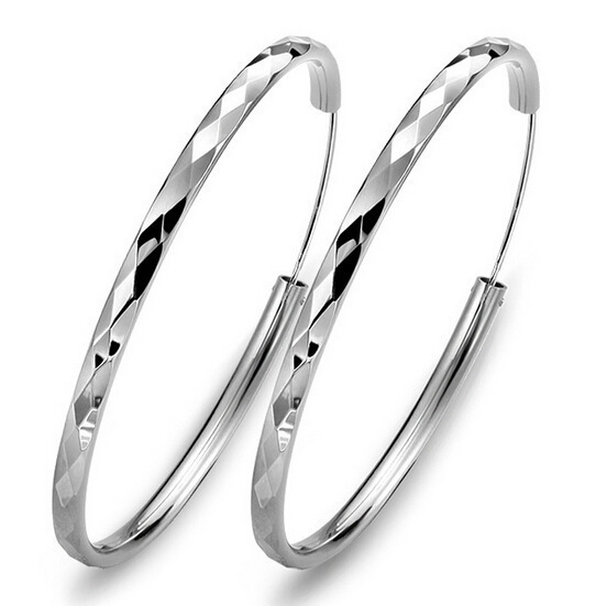 Fashion Earrings Supply Korean Silver Earrings Diamond-Shaped Car Flower Earrings Europe And The United States Exaggerated Large Circle Earrings Wholesale Item Picture