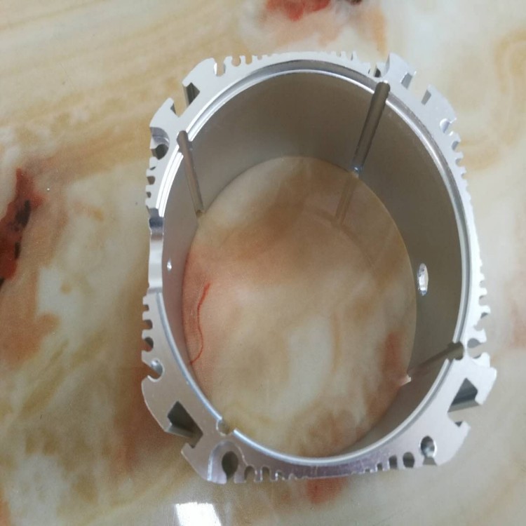 The manufacturer processes the inner circular shell of the motor with precision CNC lathes and aluminum alloy profiles details Picture