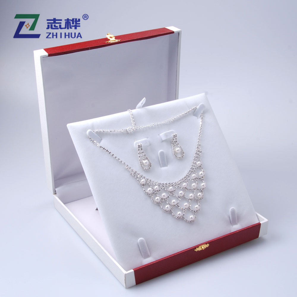 Factory stock of high-end leather-filled case boxes, exquisite jewelry and accessory packaging boxes, jewelry gift and jewelry boxes