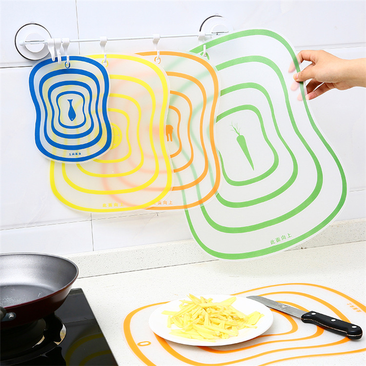 寿司切板厨房切水果垫塑料可弯曲砧板家用切菜板软质分类案板户外详情图2
