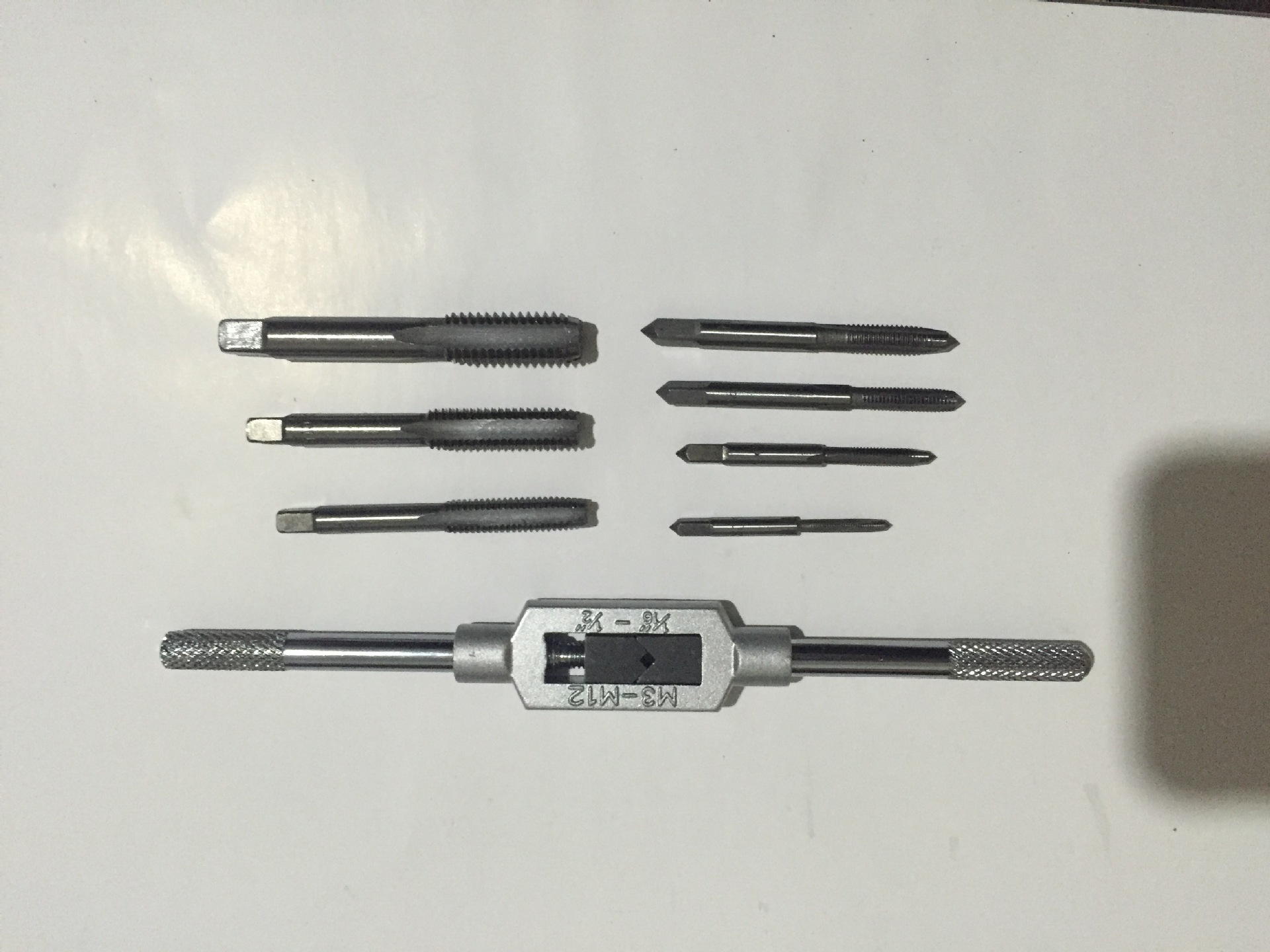 Factory direct sales of 8PC tap winch set, metric alloy steel 8-piece set, tap die set, tapping tools Specification image