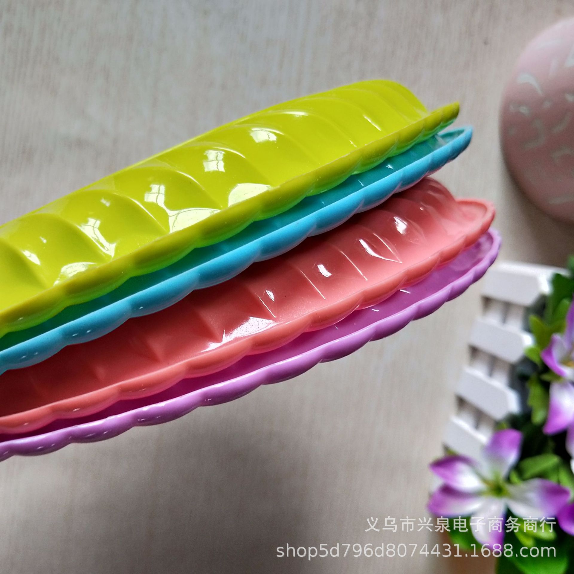 Color roll edge fruit tray one yuan best-selling plate new material flower pot color retail tray 1 yuan supply details Picture