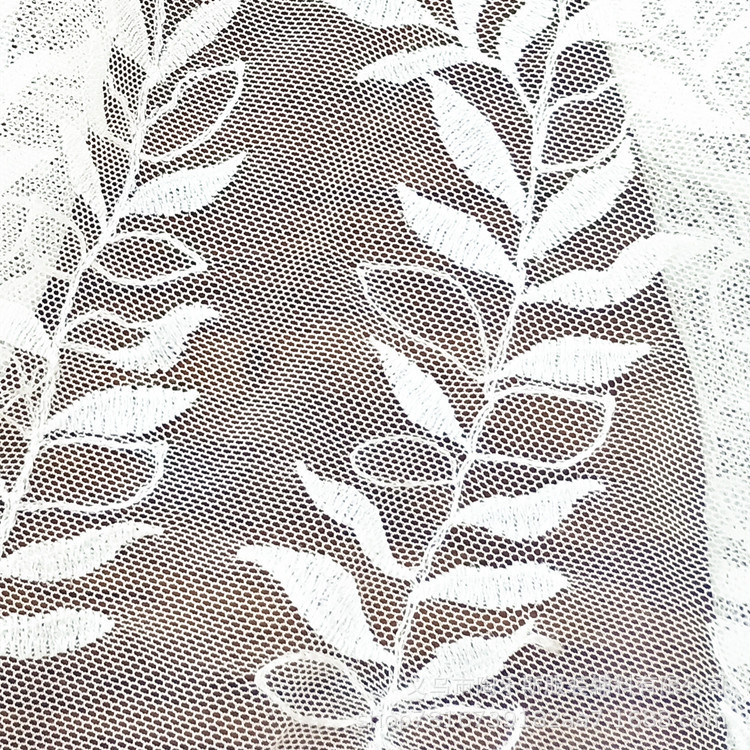 Factory direct sales of lace, polyester mesh, water-soluble lace, double-sided lace, leaf hollowed-out clothing accessories, embroidery lace Specification image